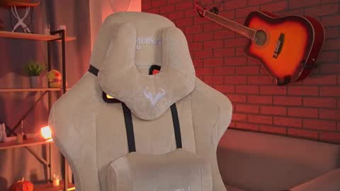 elliecutes online show from 17, 5, 2026