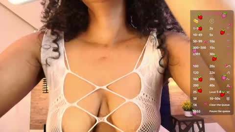 elliee_alves online show from 17, 4, 2026