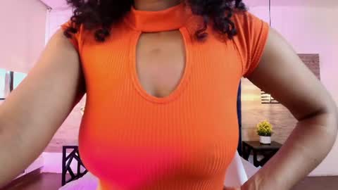 elliee_alves online show from 22, 7, 2026