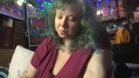 Snapshot of ellielouise11 chatting on 18, 1, 2026 Ellie Louise online show from 18, 1, 2026