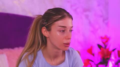 EllinaNuria online show from 24, 2, 2026