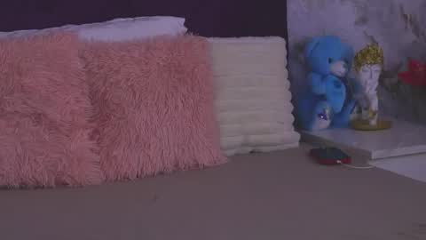 EllinaNuria online show from 21, 4, 2026