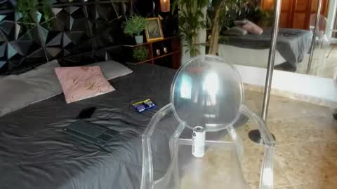 Elloit Colton online show from 9, 11, 2025