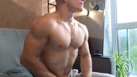 elliot_muscle04 online show from 30, 4, 2026
