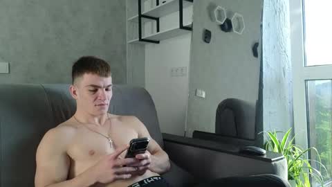 elliot_muscle04 online show from 5, 5, 2026