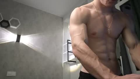 elliot_muscle04 online show from 20, 6, 2026
