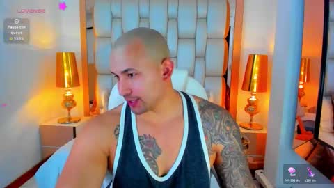 Snapshot of elliott_veelez chatting on 6, 1, 2026 E L L I O T V E L E Z online show from 6, 1, 2026