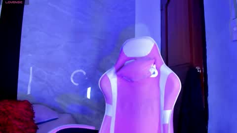 Ellis  online show from 4, 11, 2025