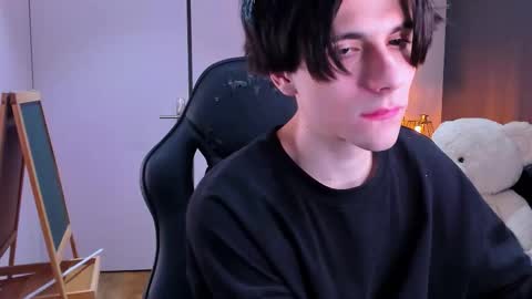 ellis_rin online show from 3, 11, 2025