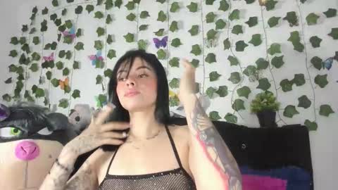 elly thompson online show from 13, 11, 2025