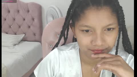 Snapshot of elly_willis chatting on 1, 1, 2025 Elly online show from 1, 1, 2025