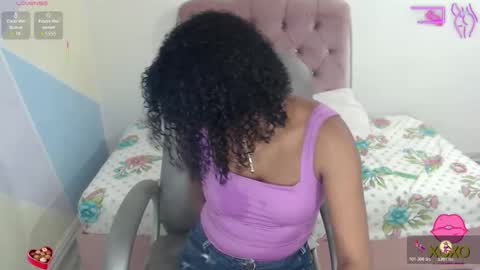 Snapshot of elly_willis chatting on 22, 10, 2025 Elly online show from 22, 10, 2025