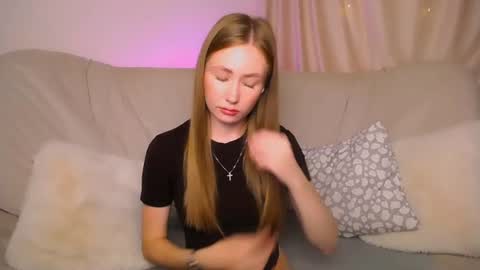  Elly  online show from 25, 7, 2026
