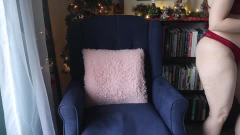 Elly Naomi online show from 15, 12, 2024