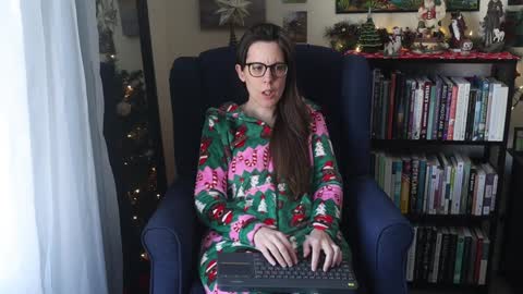 Elly Naomi online show from 21, 12, 2024