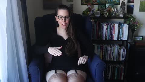 Elly Naomi online show from 19, 1, 2025