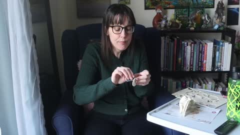 Elly Naomi online show from 31, 1, 2025