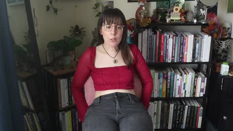 Elly Naomi online show from 18, 10, 2025