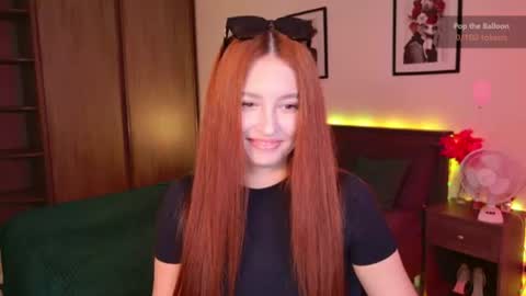 EllyPeach online show from 24, 6, 2026
