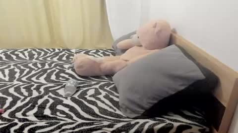 Snapshot of ellyslimdoll chatting on 21, 5, 2026 ellslimdoll online show from 21, 5, 2026