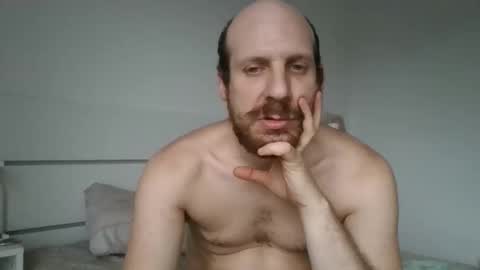 Snapshot of elmatirestrepo chatting on 15, 4, 2026 Mati Restrepo online show from 15, 4, 2026