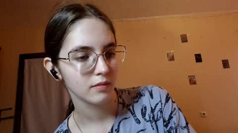 Snapshot of elmeraurora chatting on 7, 6, 2026 Kate online show from 7, 6, 2026