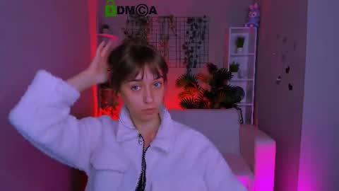 Ella online show from 23, 7, 2026