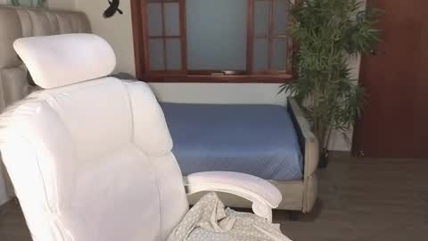 Eloise  . online show from 6, 2, 2026