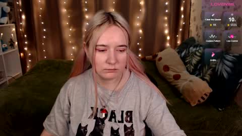 Ela give me a thumbs up if you like it  and this is important for the development of the account online show from 3, 1, 2025