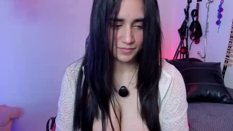 elowen_halley1 online show from 10, 4, 2026