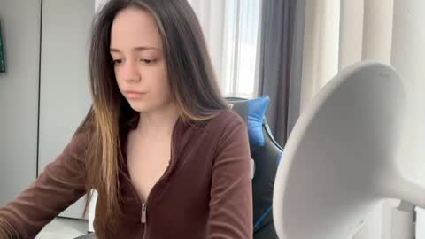 Milana online show from 19, 4, 2026