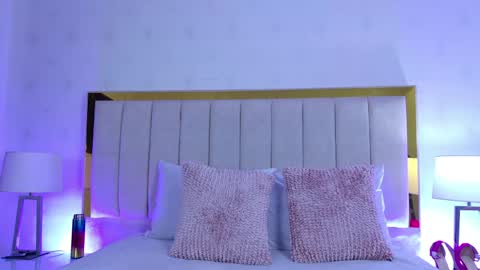 Isabela Martinez online show from 21, 4, 2026