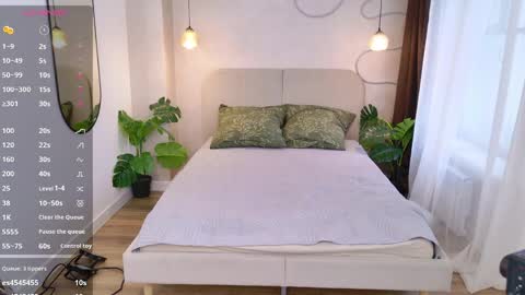 Erica  online show from 23, 4, 2026