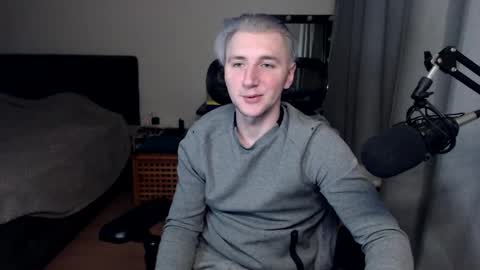 Snapshot of elvin_vaenight chatting on 5, 11, 2025 Elvin Vaenight online show from 5, 11, 2025