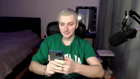 Snapshot of elvin_vaenight chatting on 16, 11, 2025 Elvin Vaenight online show from 16, 11, 2025