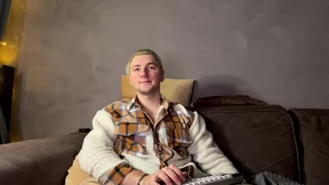 Snapshot of elvin_vaenight chatting on 20, 11, 2025 Elvin Vaenight online show from 20, 11, 2025