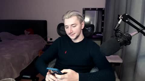 Snapshot of elvin_vaenight chatting on 22, 11, 2025 Elvin Vaenight online show from 22, 11, 2025