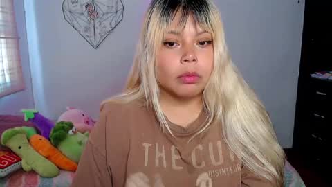 Snapshot of elymoon chatting on 9, 9, 2025 Ely online show from 9, 9, 2025