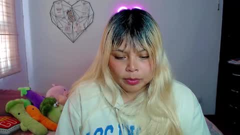 Snapshot of elymoon chatting on 11, 9, 2025 Ely online show from 11, 9, 2025