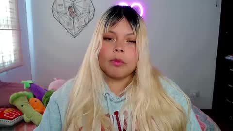 Snapshot of elymoon chatting on 15, 9, 2025 Ely online show from 15, 9, 2025