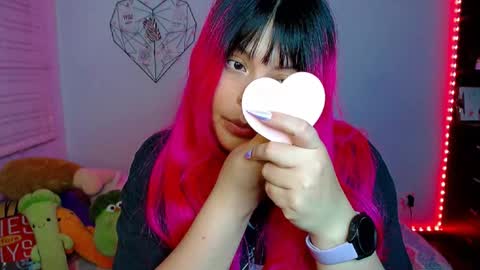 Snapshot of elymoon chatting on 22, 12, 2025 Ely online show from 22, 12, 2025