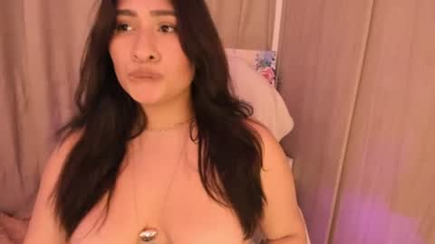 Snapshot of elyross_ chatting on 11, 6, 2026 Ross online show from 11, 6, 2026