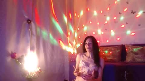 Elisa online show from 21, 4, 2026