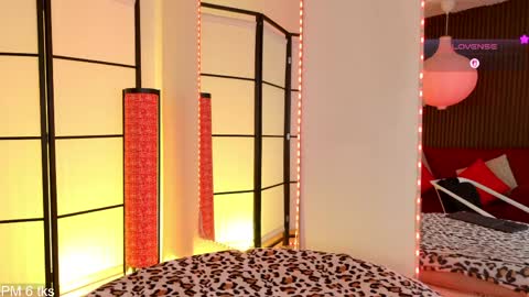 Elysia online show from 23, 4, 2026