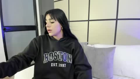 E L Y online show from 3, 7, 2026