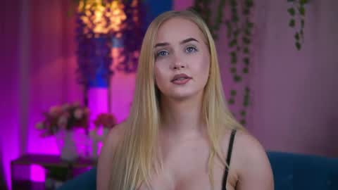 Elyssa online show from 26, 4, 2026