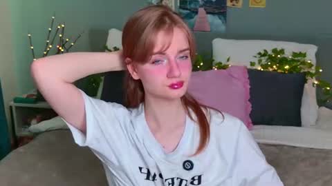 Snapshot of elza_hofffman chatting on 15, 6, 2026 Chloyka online show from 15, 6, 2026