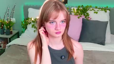 Snapshot of elza_hofffman chatting on 19, 6, 2026 Chloyka online show from 19, 6, 2026