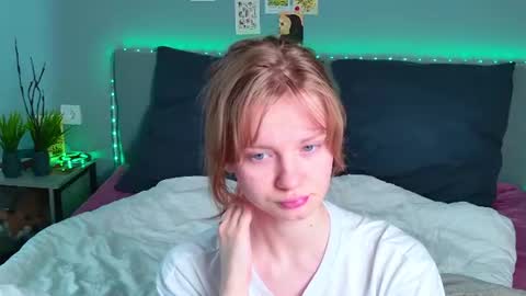 Snapshot of elza_hofffman chatting on 29, 6, 2026 Chloyka online show from 29, 6, 2026
