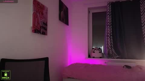 Em1l1a online show from 16, 10, 2025